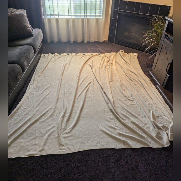 Wide Curtain 114” x 99.5" - Picture 2 of 16